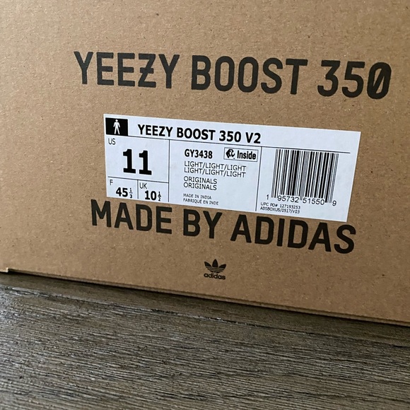 *SOLD* Brand New Yezzy's! - Picture 2 of 4